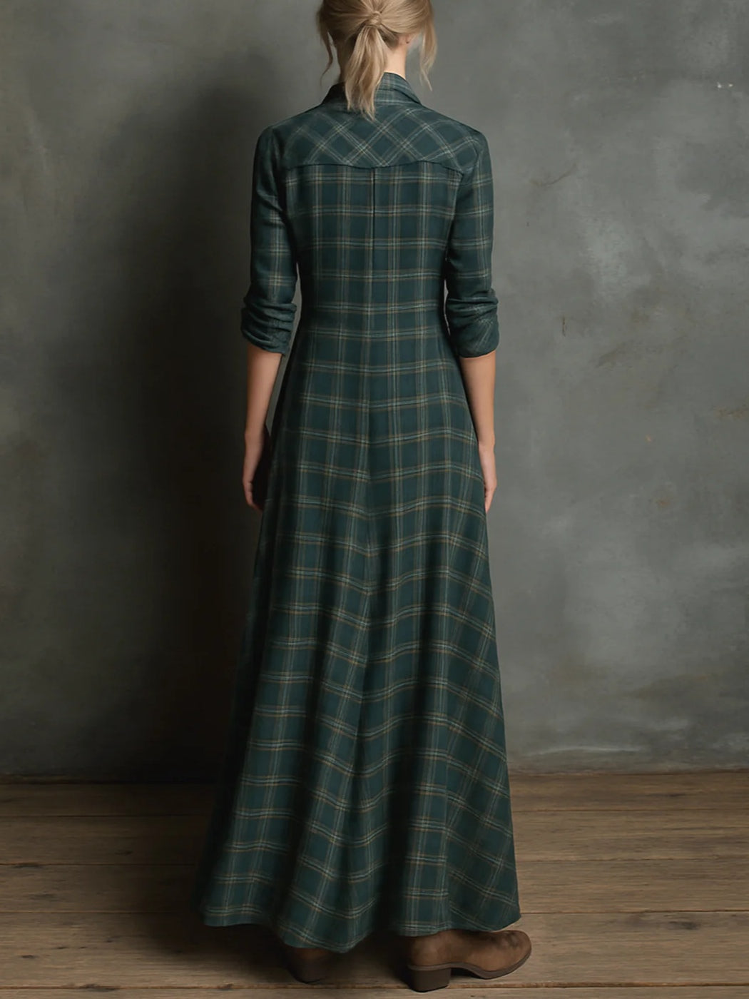 Marlowe | Long dress with green checked lapels